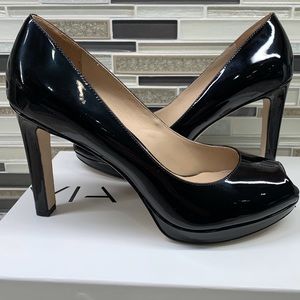 Via Spiga V-Brand, Black Patent Leather Heels